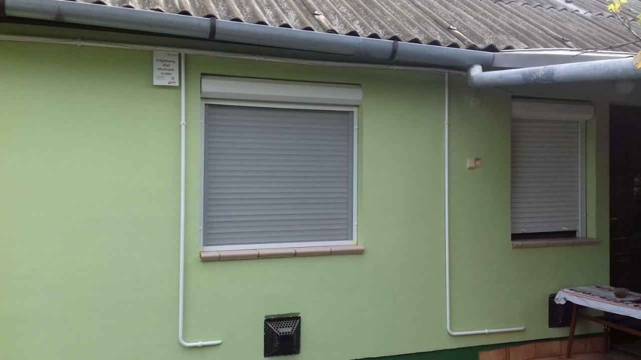 Andi Ueduelohaz Szolnok Exteriör bild